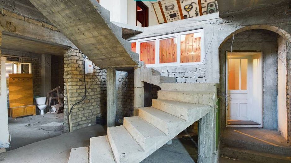 Casă/vilă cu 6 camere în Curtici - Poză 7