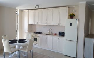 2 camere| Liviu Rebreanu zona Soarelui| loc de parcare| balcon cu vedere superba - Poză 5