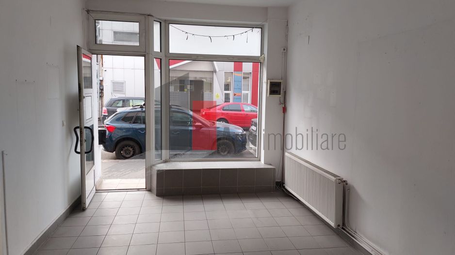 Spatiu Tineretului, stradal, vitrina, 42 mp - Poză 4