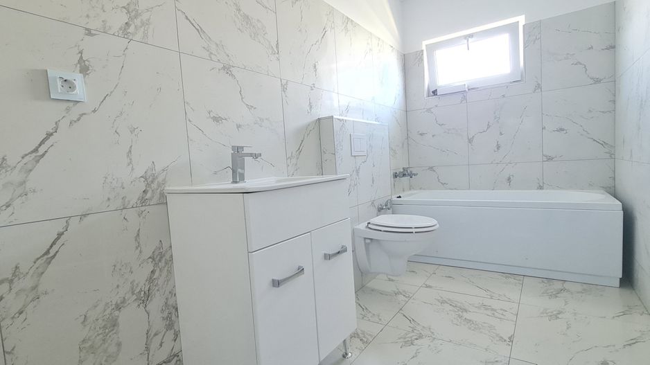 Casa 4 camere un nivel finalizata intabulata cartier Izvor Tarlungeni - Poză 5