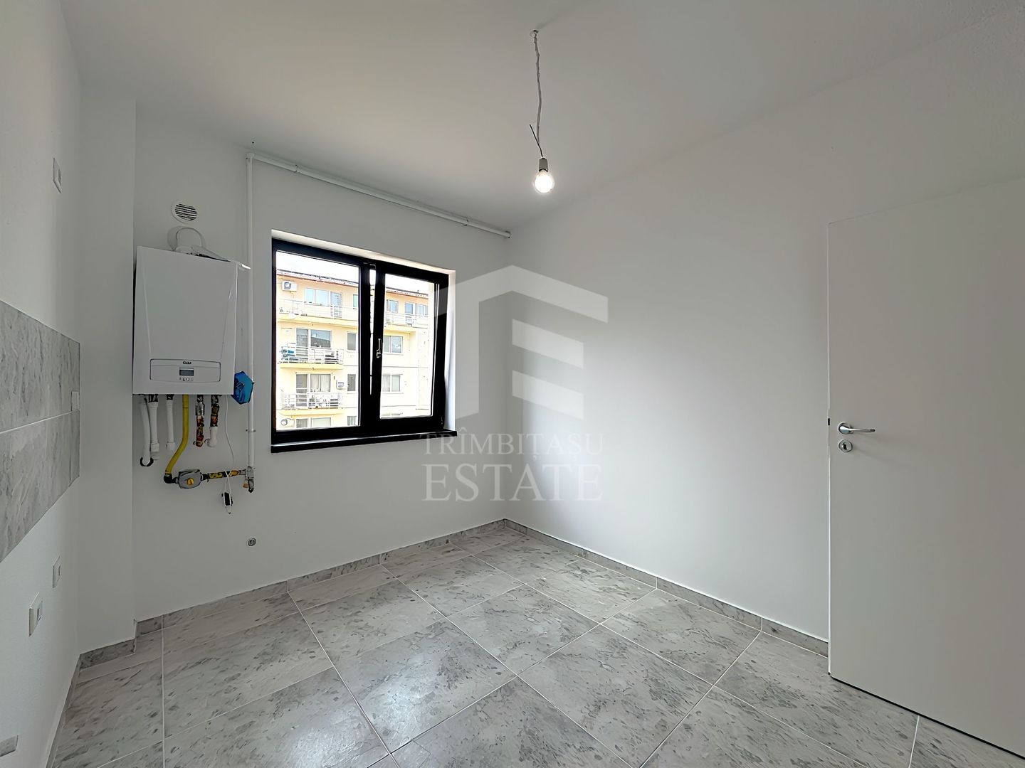 3 camere 88 mp 2 terase 2 băi 2 dressinguri etaj 3/4 lift Sos Cernica - Poză 11