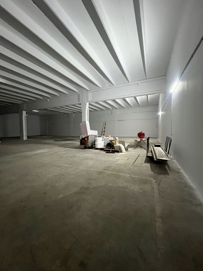 Hala 880 mp în oraș pentru diverse activități recreative - Poză 2