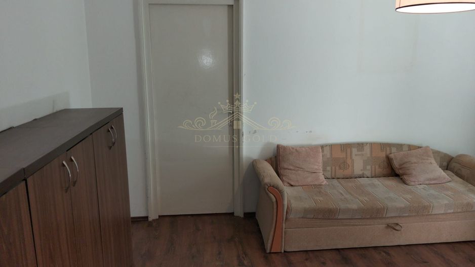 Vind apartament 3 camere in Gheorgheni . - Poză 9