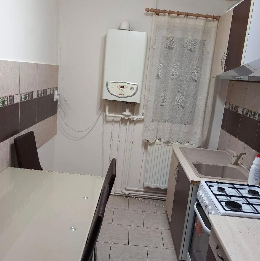 Apartament cu 2 camere de inchiriat in zona Cetate - Poză 3