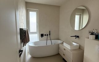 Apartament 3 camere, 80 mp, finisaje de calitate, 2 parcări subterane. - Poză 3