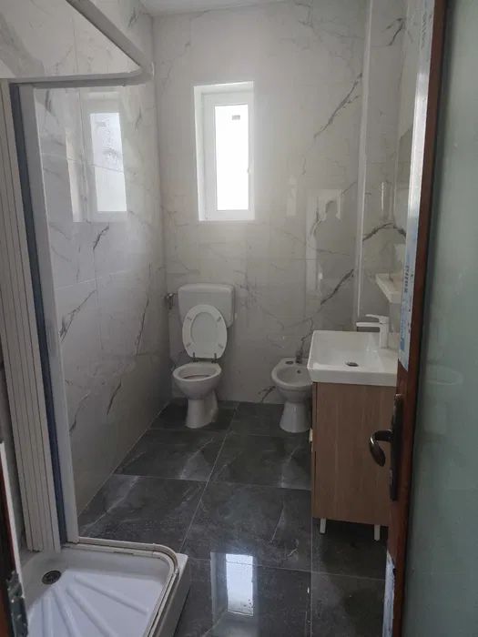 Casa Indiviuala Cu Locuri de Parcare  si Gradina Zona Centrala - Poză 6