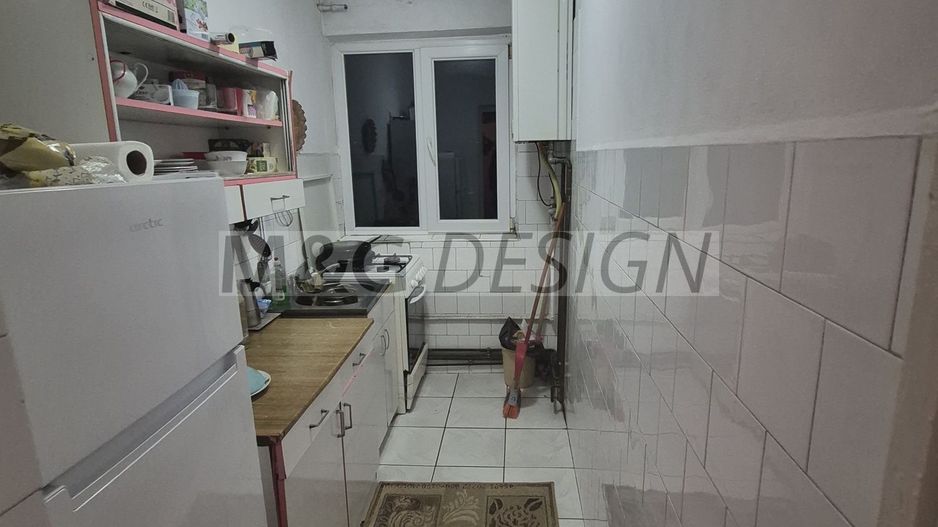 Apartament 3 camere Dacia cu centrala - Poză 2