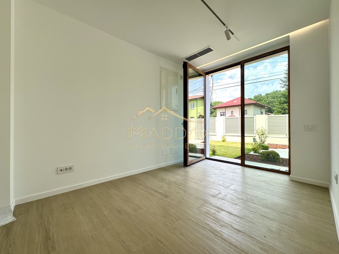 Vila cu 6 camere *575mp* / 2 locuri parcare // Pipera- Iancu Nicolae - Poză 16