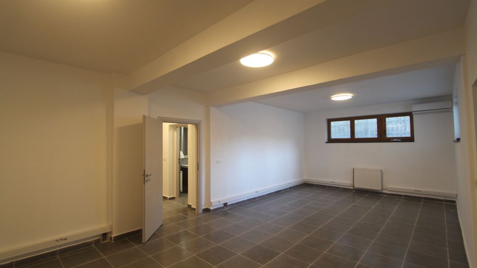 Cladire birouri - 282 mp -  zona Rebreanu - Poză 28