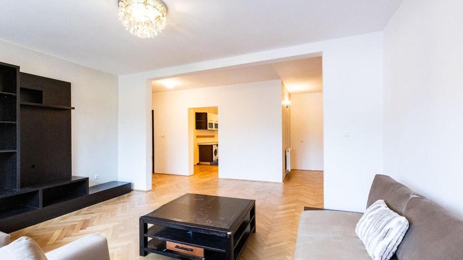 Apartament spatios cu garaj in zona Bogdanesti - Poză 2