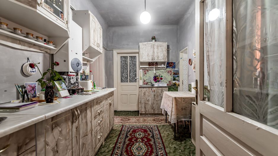 Casa 3 camere, bucatarie si baie, in zona centrala din Chisineu-Cris - Poză 13