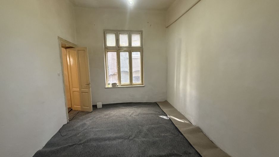 Oferta zilei !!! Garsoniera 33.4 mp utili in Vila - Zona Parcul Carol - Poză 3