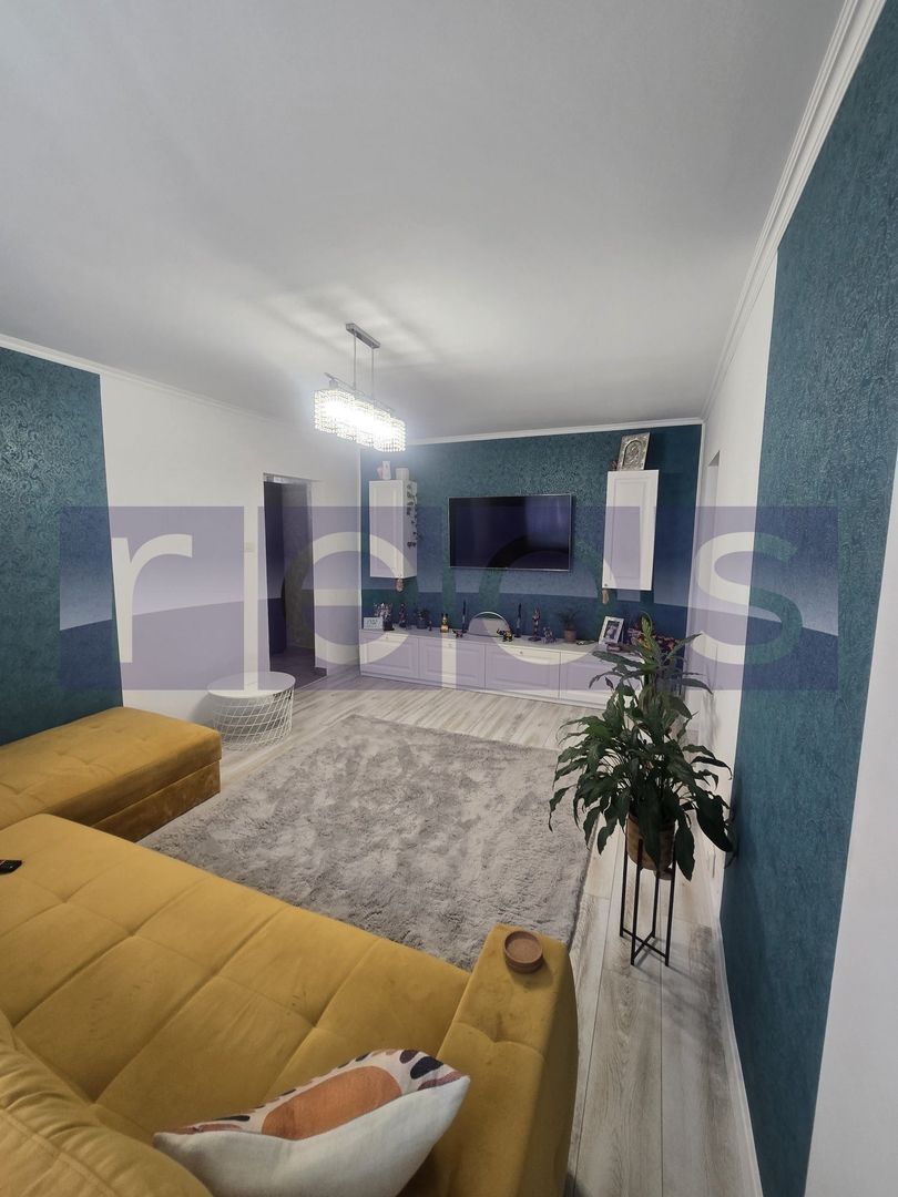 VANZARE 3 CAMERE | SEMIDECOMANDAT | ZONA TRAPEZULUI - Poză 2