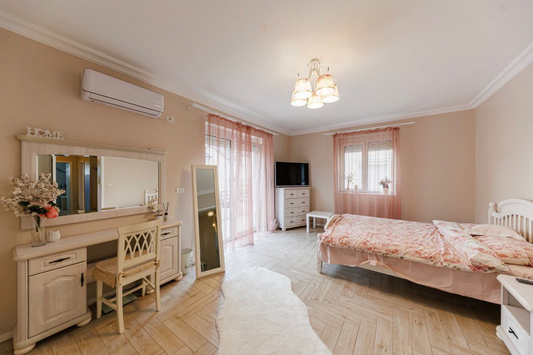 Apartament elegant I Grădina privata si parcare privată I Dumbrăvița - Poză 8