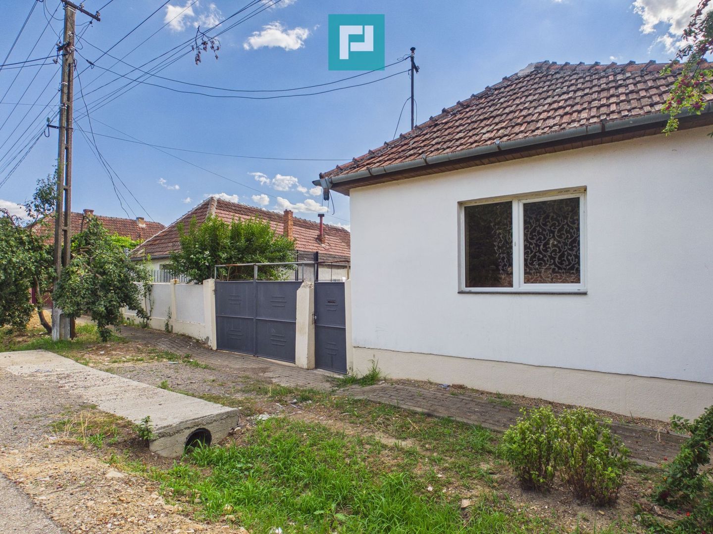Casă cu 2 camere și 1000 mp teren în Păuliș - Poză 10