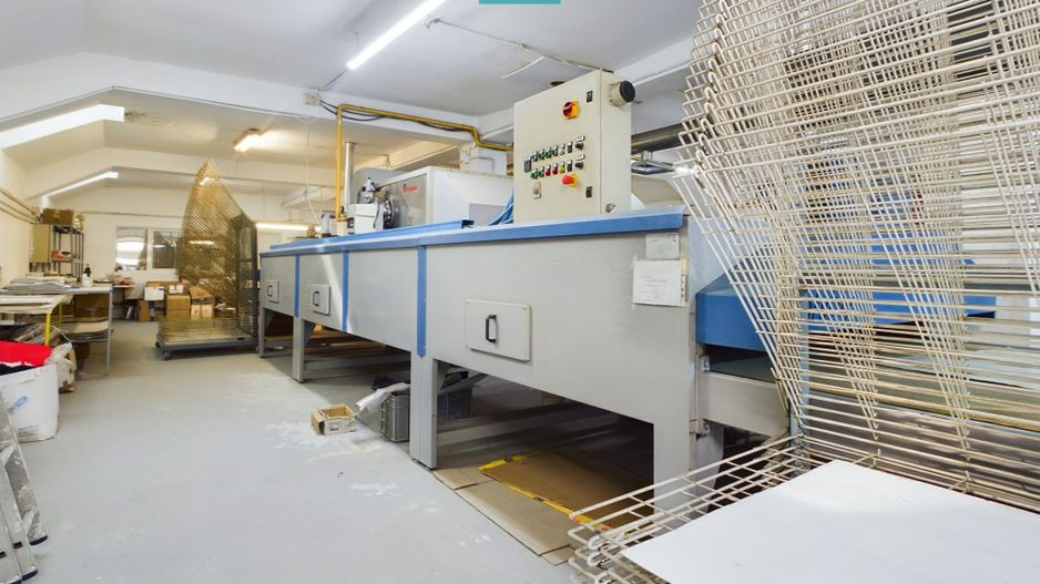 Clădire cu destinație comercială în Grădiște - Poză 14