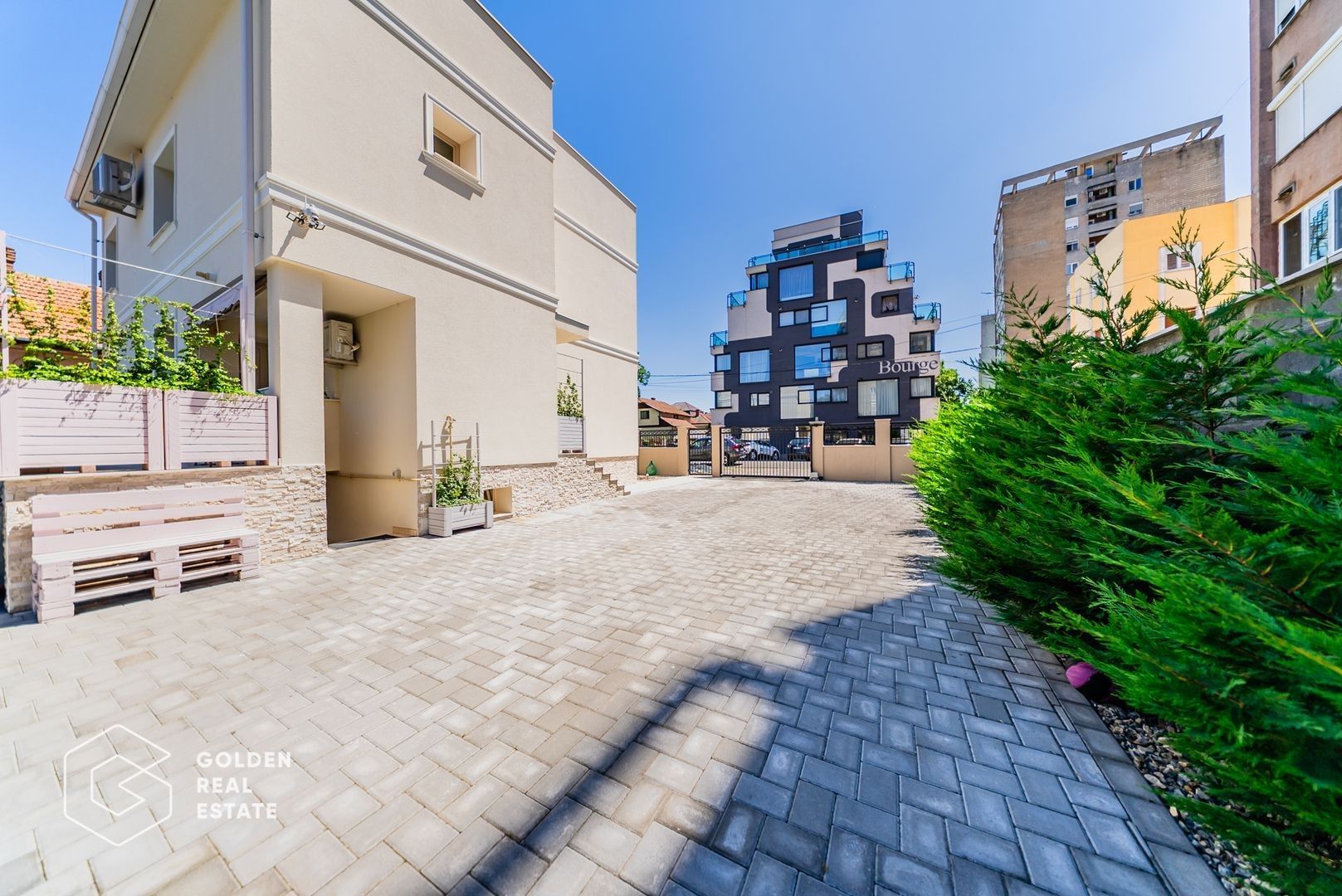 Vila moderna in cartier exclusivist Romanilor, strada 9 Mai Comision 0% - Poză 2