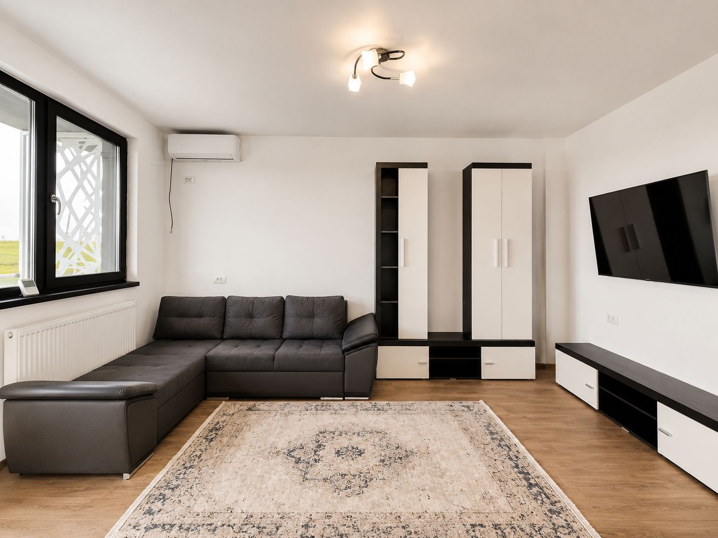 Apartament cu 3 camere de vanzare Ovidiu Constanta parcare inclusa - Poză 2
