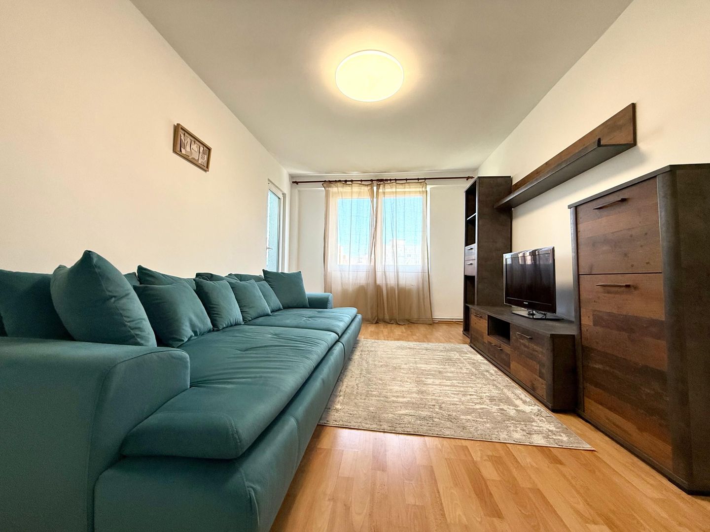 Apartament 3 camere semidecomandat, pet friendly, de închiriat – Astra - Poză 1