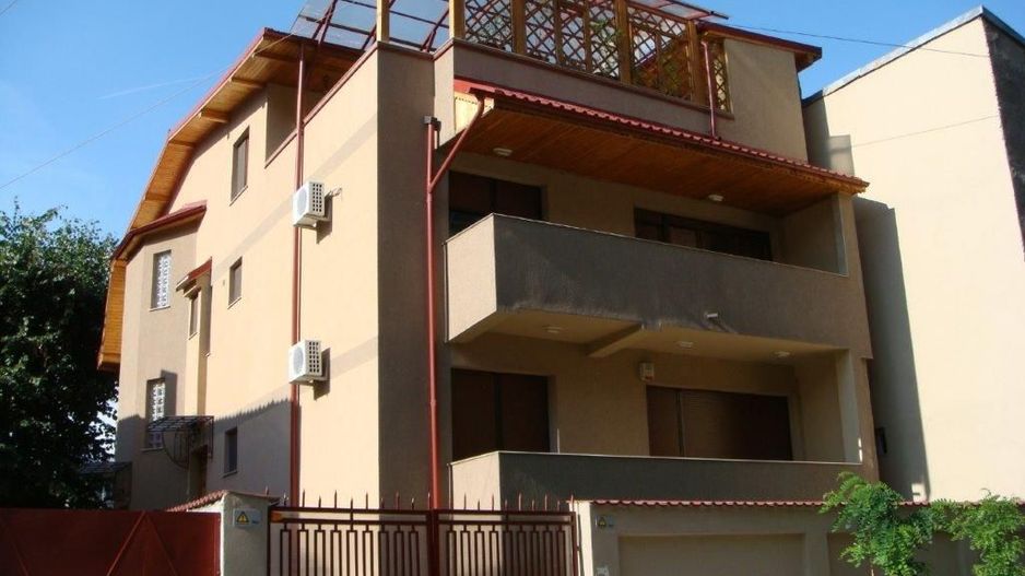 Apartament mare 4 camere zona Iancului || Resedinta || sau birouri || La cerere - Poză 1