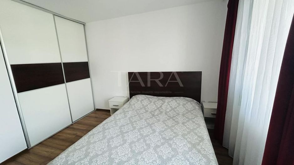 Apartament 3 camere, mobilat și utilat, doua balcoane, parcare. - Poză 6