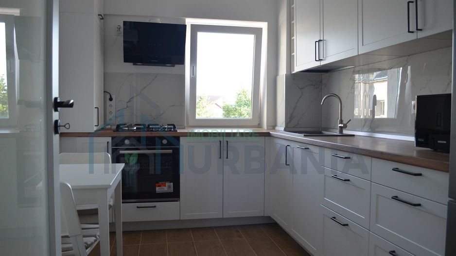Apartament 3 camere decomandat, 71 mp, Târgu Cucu – Ultracentral, mobilat și utilat complet, mutare imediată - Poză 3