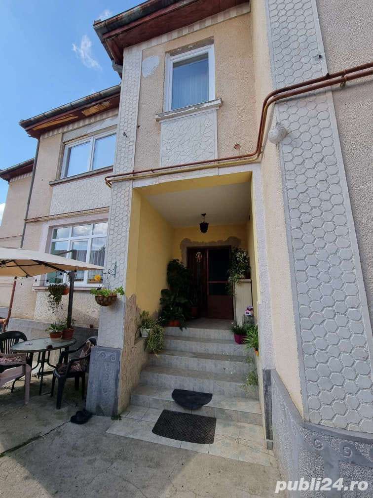 Vand casa cu etaj in zona Titulescu - Poză 1