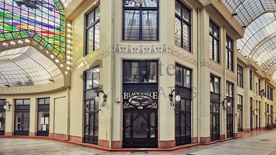 Apartament ultracentral in Pasajul Vulturul Negru din Oradea - Poză 1