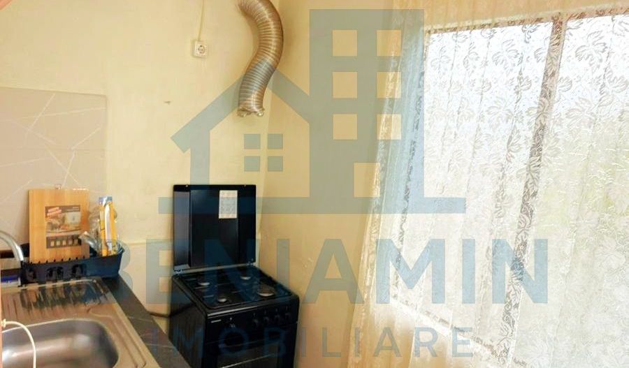 Apartament decomandat 3 Camere Renovat Utilat 1 Mai etaj 3 - Poză 8