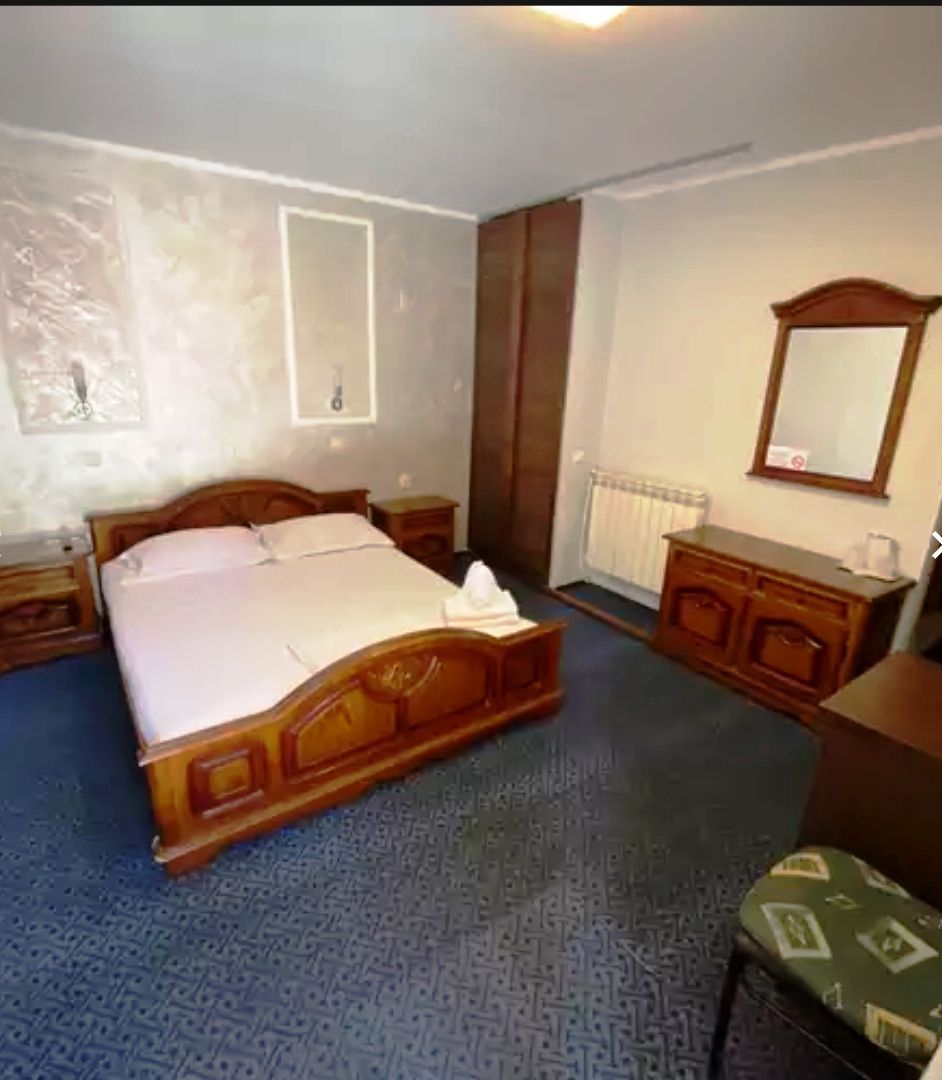 Pensiune cu 18 camere in centrul Brasovului - Poză 13