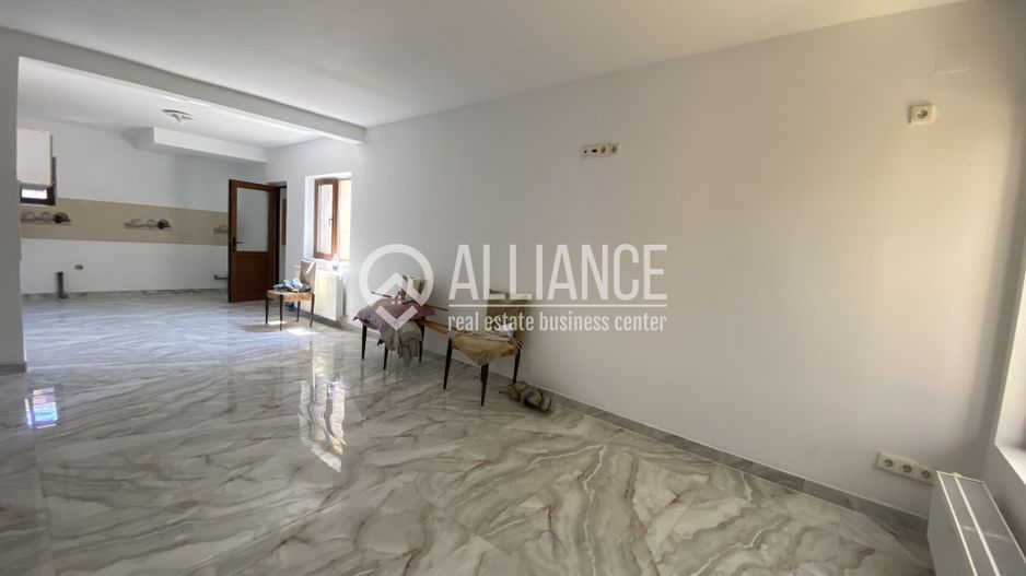 VALU LUI TRAIAN(COD 07) -Casa P+M 5 camere cu teren de 300 mp - Poză 18