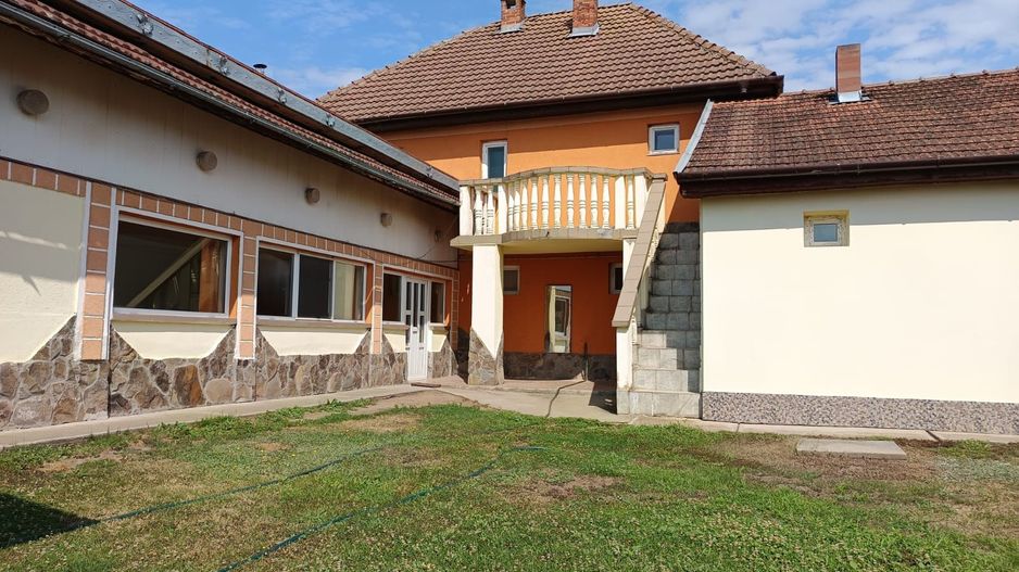 Vilă P+E de vânzare în Valea lui Mihai – 233 mp, teren 733 mp - Poză 1