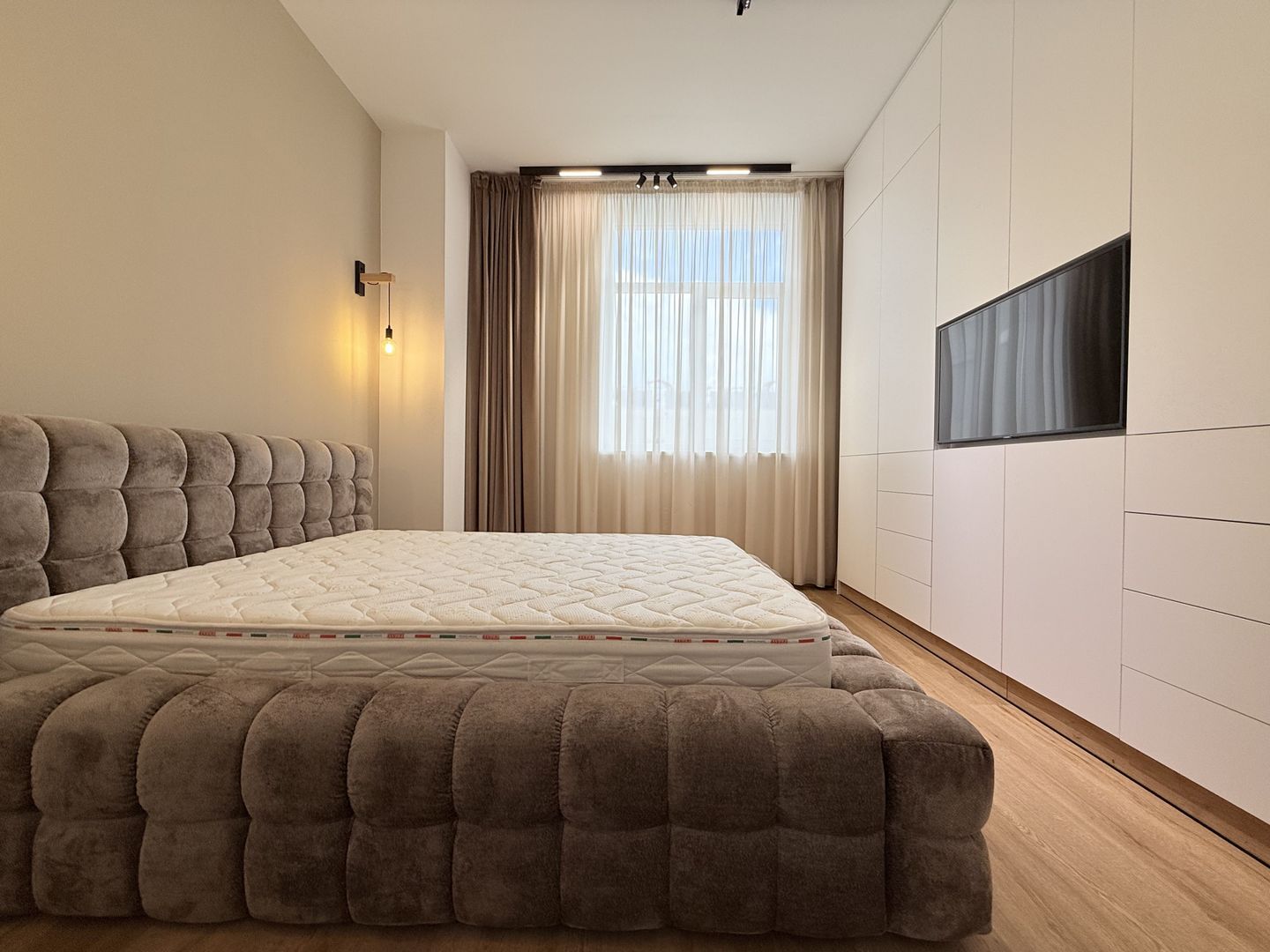 Investiție sau locuință ideală | 2 camere mobilat complet | renovat - Poză 7