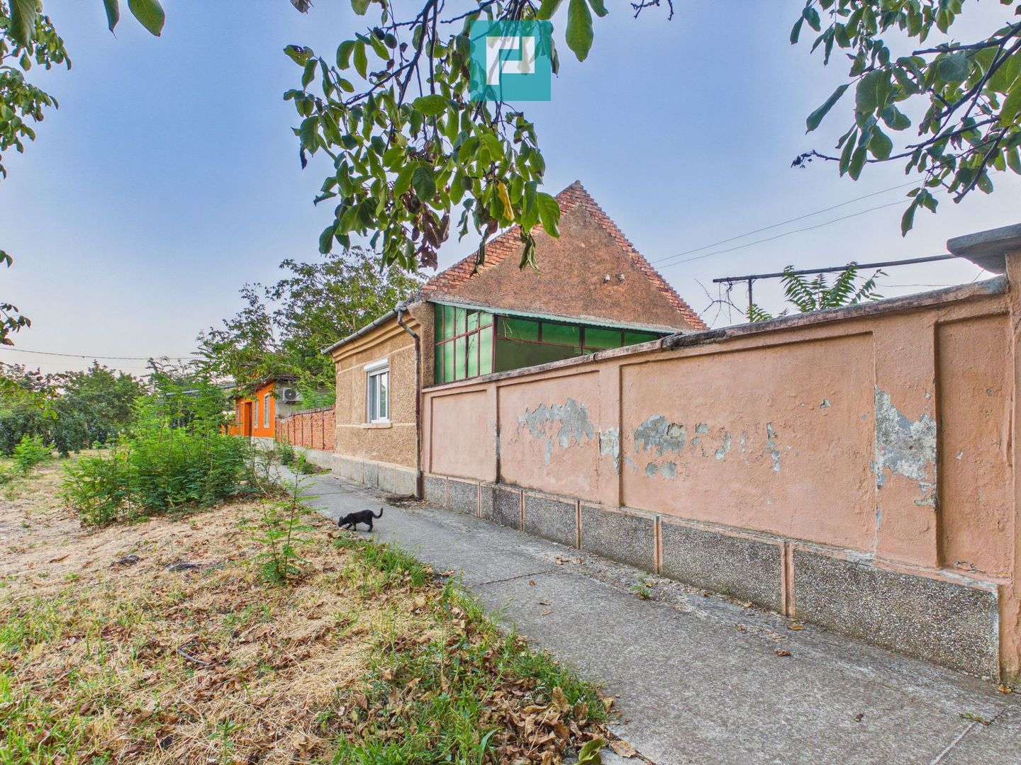 Casă  2 corpuri și 4 camere teren 1440 mp în Macea - Poză 13