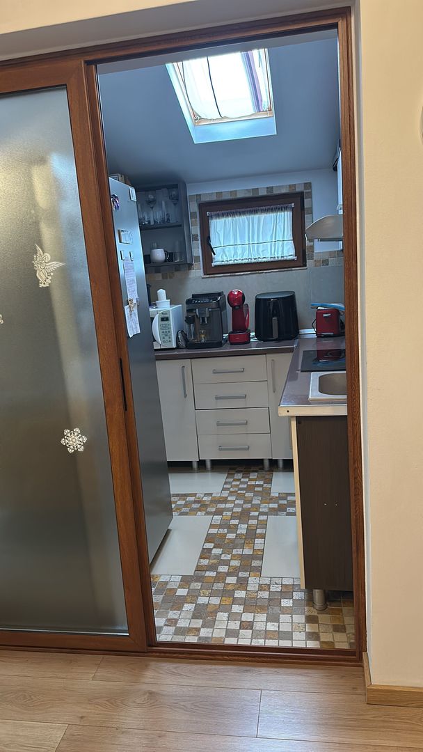 BRASADAS vinde ap 3 cam 2009 etaj 3/3 - Poză 1