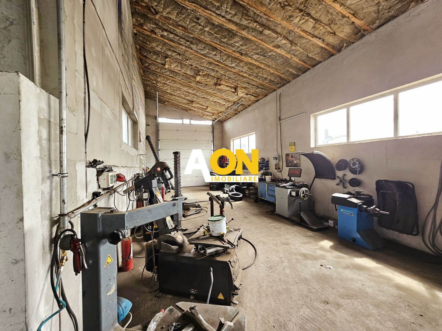 Hala amenajata ca service, 580 mp hala, 5175 mp teren, zona Ciugud - Poză 7