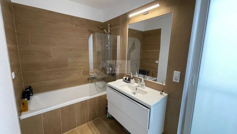Apartament elegant 4 camere | Garaj privat | Cartier Europa - Poză 11