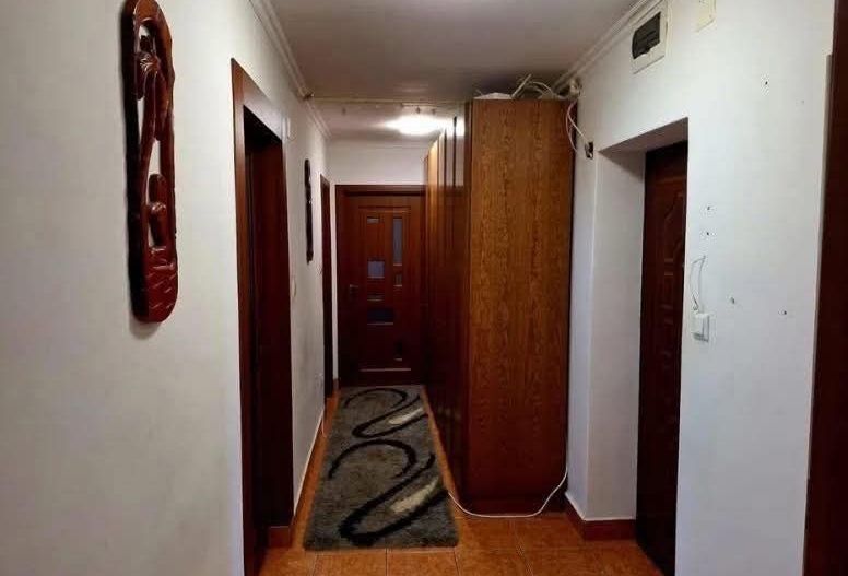 BRASADAS vinde ap 2 cam etaj 3/4 in Solidaritatii. - Poză 3