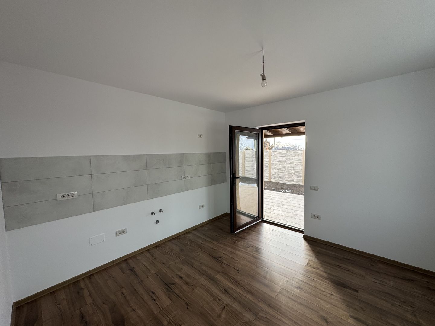 Casa Individuala Parter,Sanmihaiu Roman,3 Camere,Toate Utilitatile - Poză 13