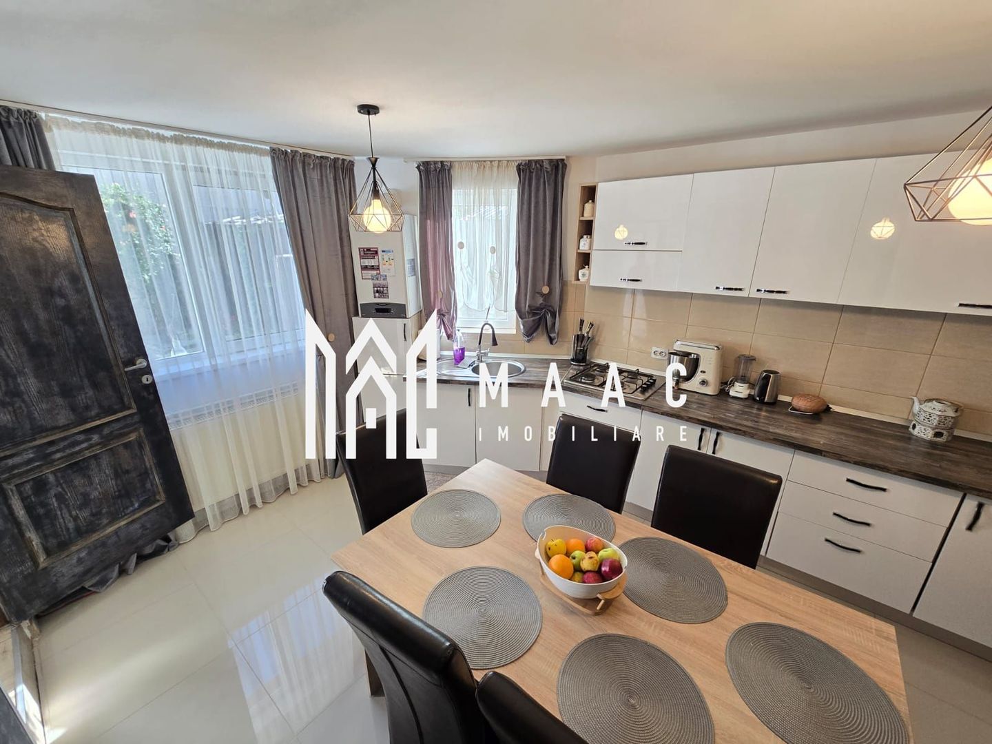 Casa 7 camere 3 bai 2 intrari Zona Garii - Poză 28