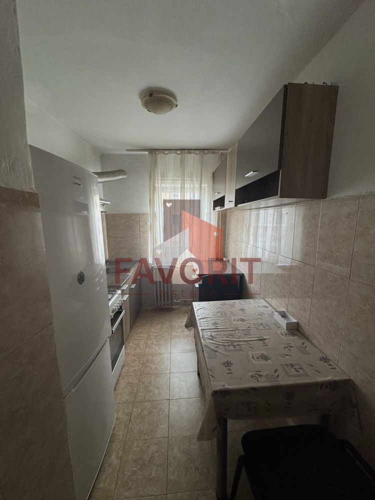 1 camera | mobilat si utilat | etaj intermediar | zona excelenta | - Poză 3