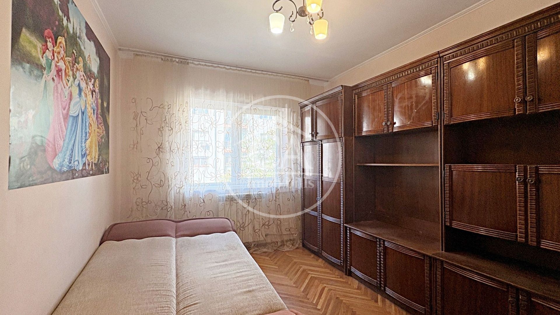 Apartament cu 3 camere de închiriat în zona Rogerius, Oradea - Poză 7