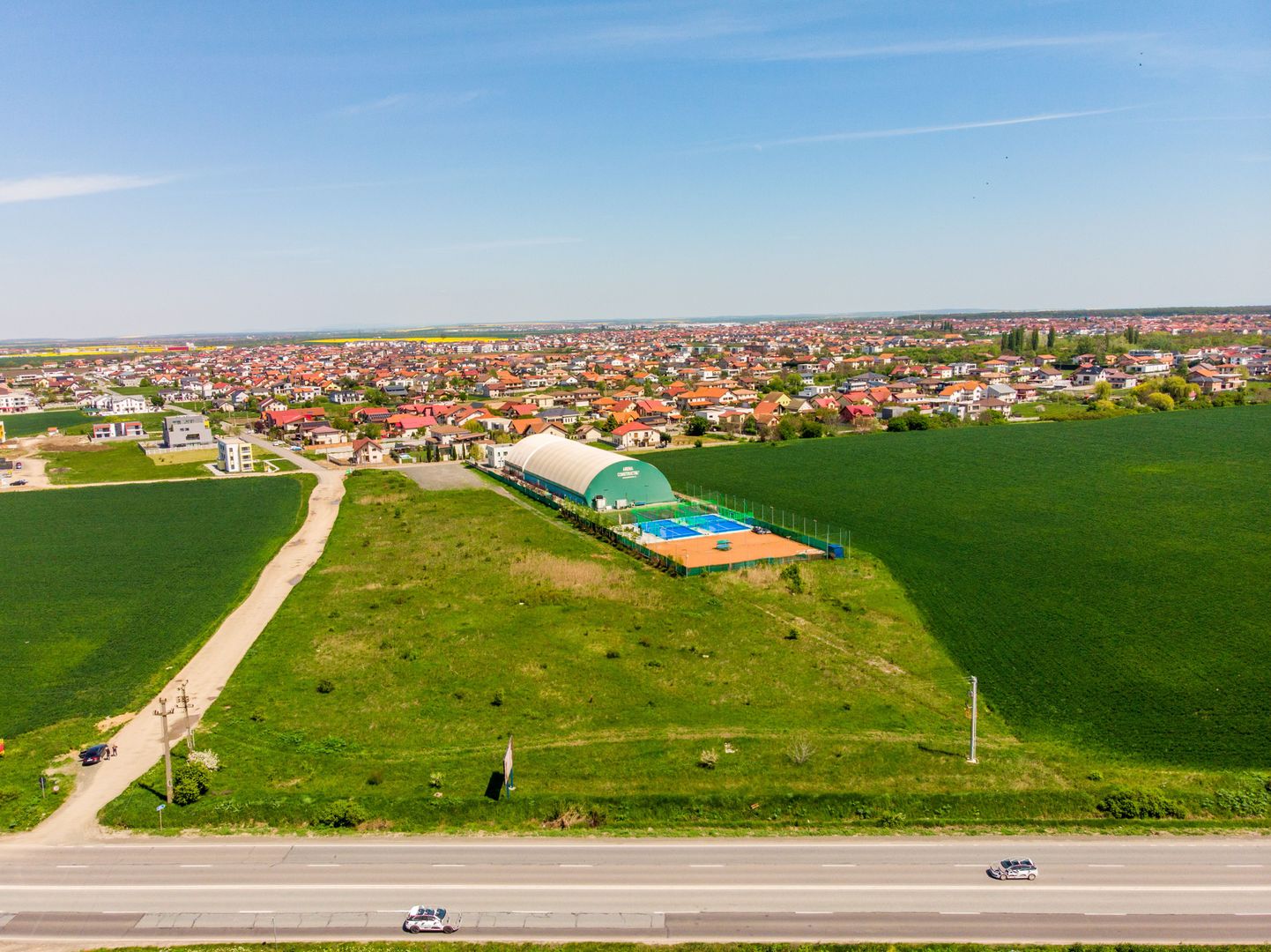 Teren de 10.000 mp amplasare avantajoasă - Poză 6