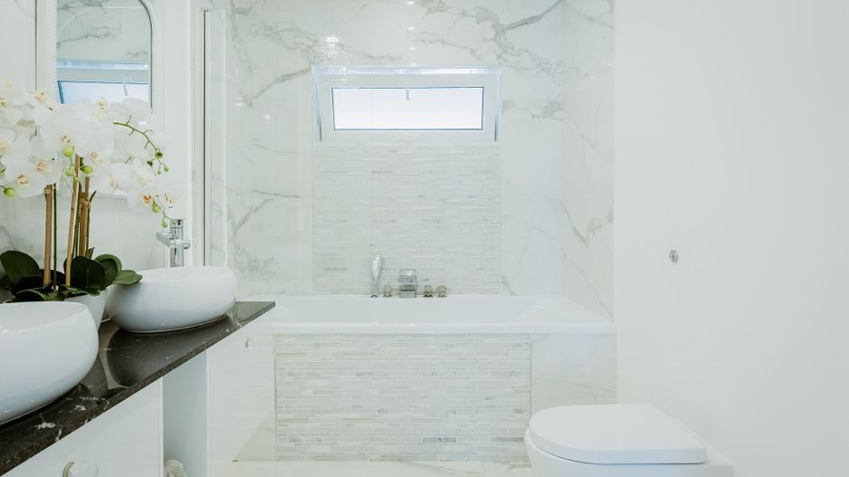 Vilă ultramodernă cu piscină - Poză 10