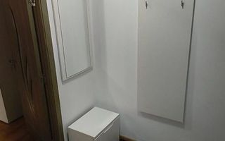 Apartament 2 camere, Podu Roș, etaj 1, renovat - Poză 3