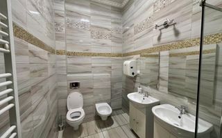 Spațiu comercial ultracentral, vad excelent, 7 încăperi - Poză 12