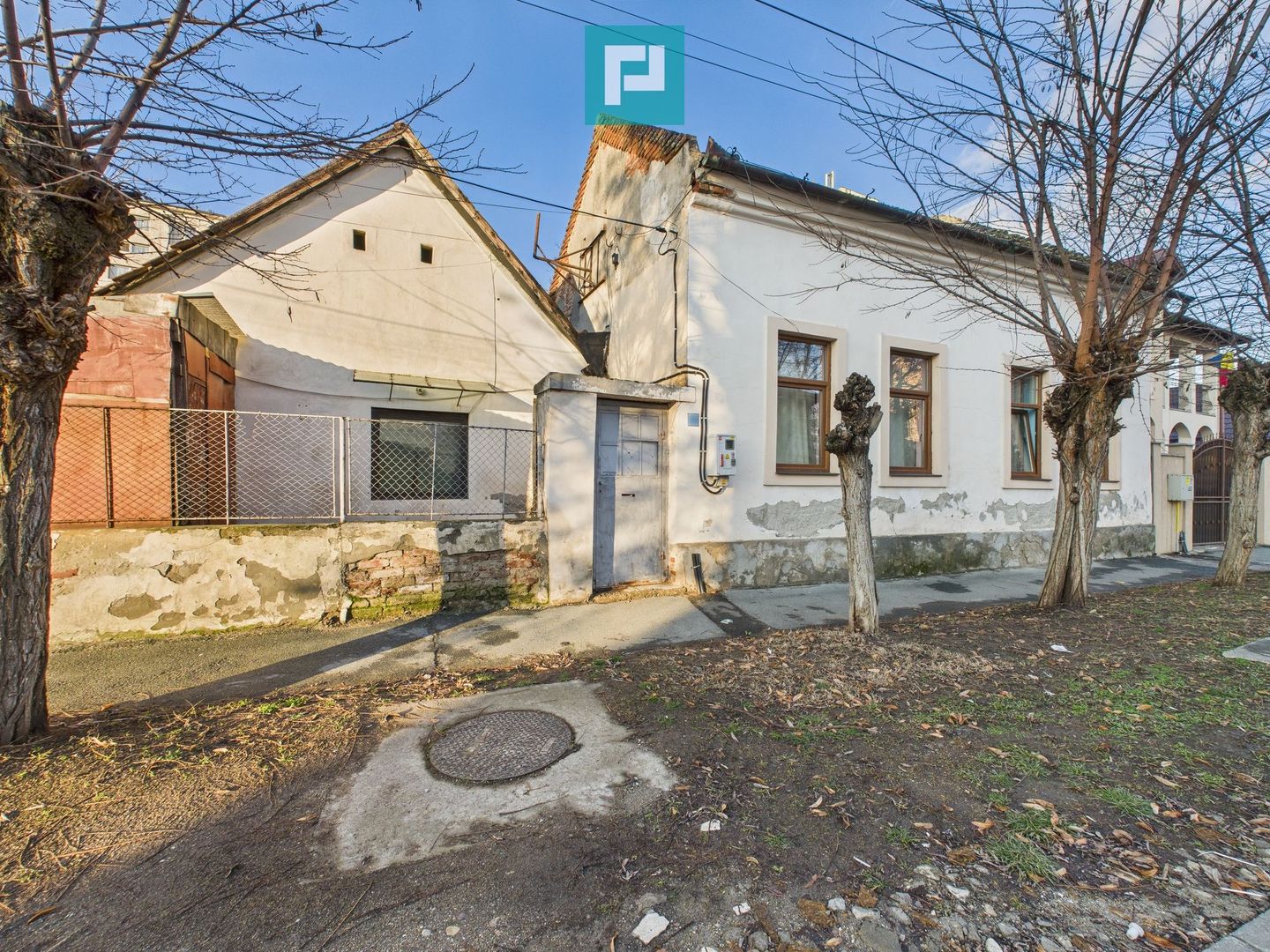 Casă individuală cu anexă în Vaicu - Poză 2