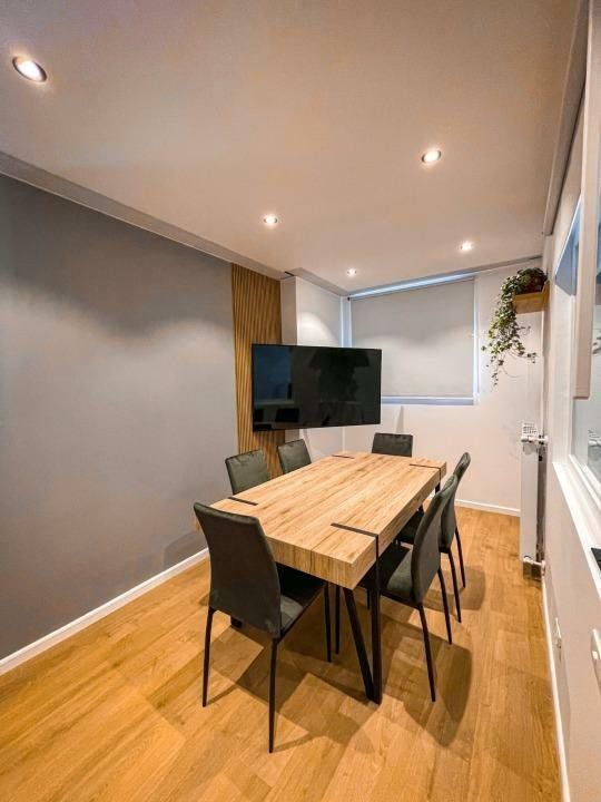 3 camere| DECOMANDAT| LOC DE PARCARE INCLUS  +TERASA 43 MP| VICTORIEI - Poză 4