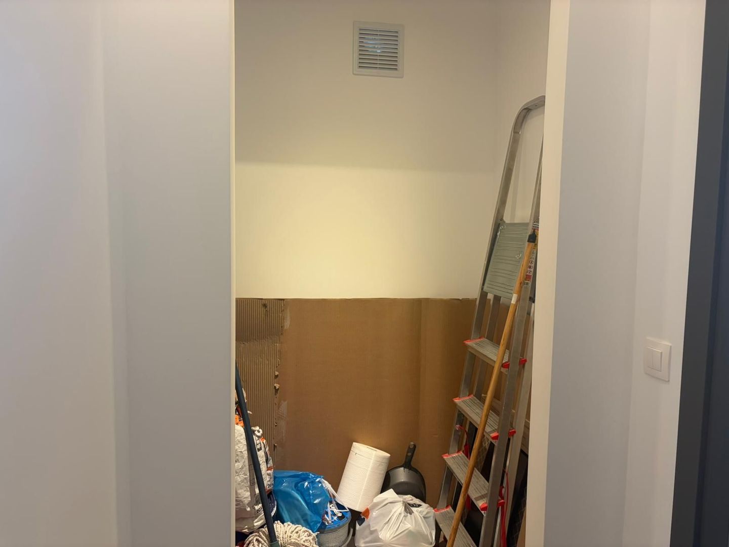 Apartament renovat cu doua camere semidecomandat, piata Domenii - Poză 6