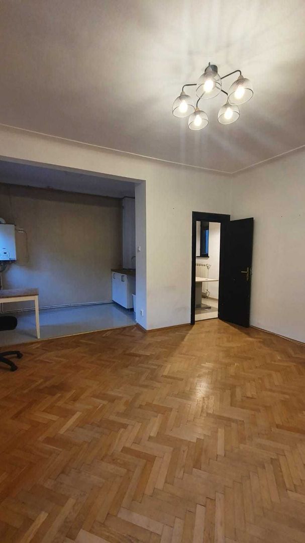 Apartament 2 camere in vila, stradal Dorobanți doua balcoane, două băi - Poză 5